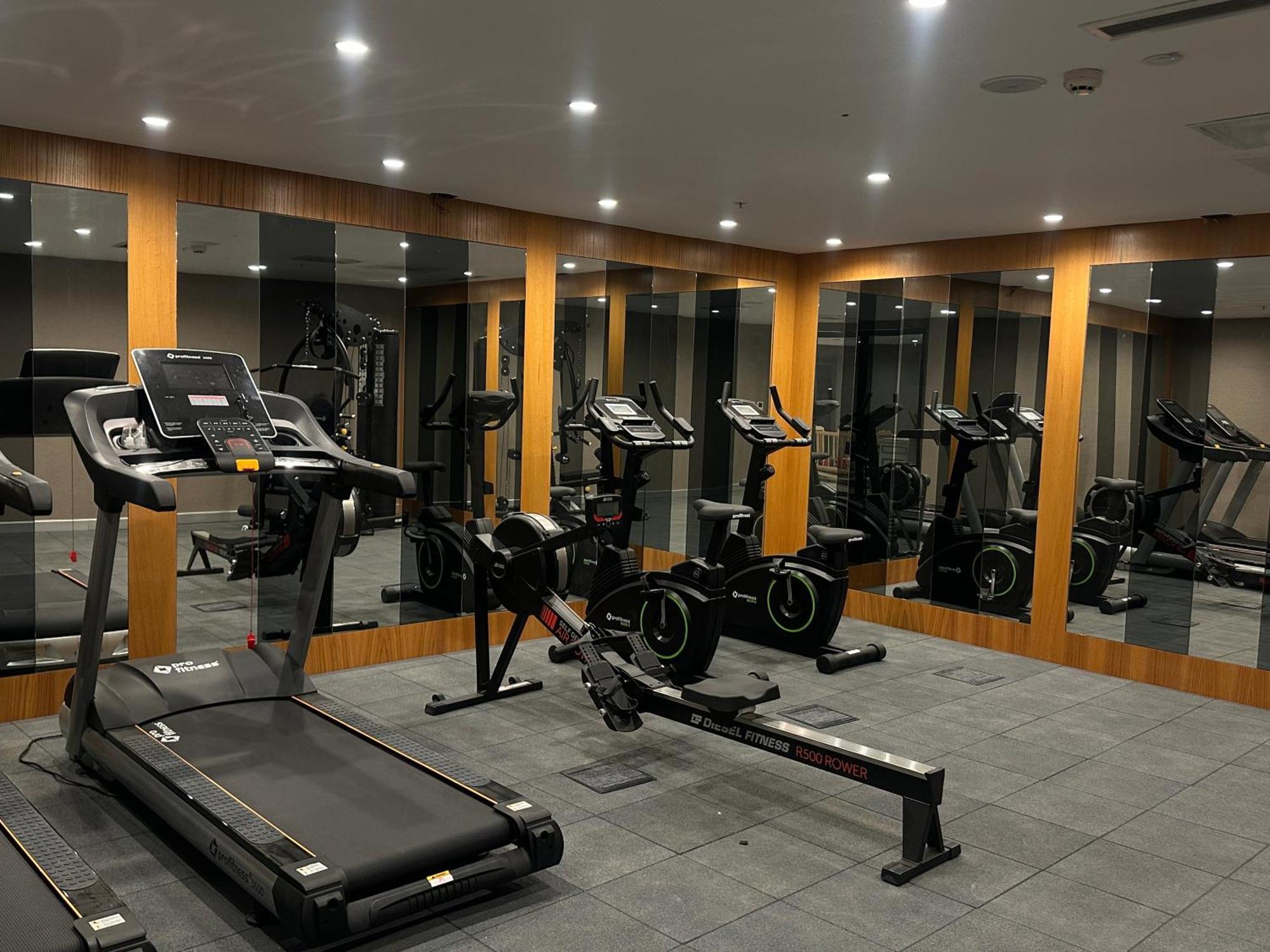 Maywood Hotel Istanbul Bagian luar foto