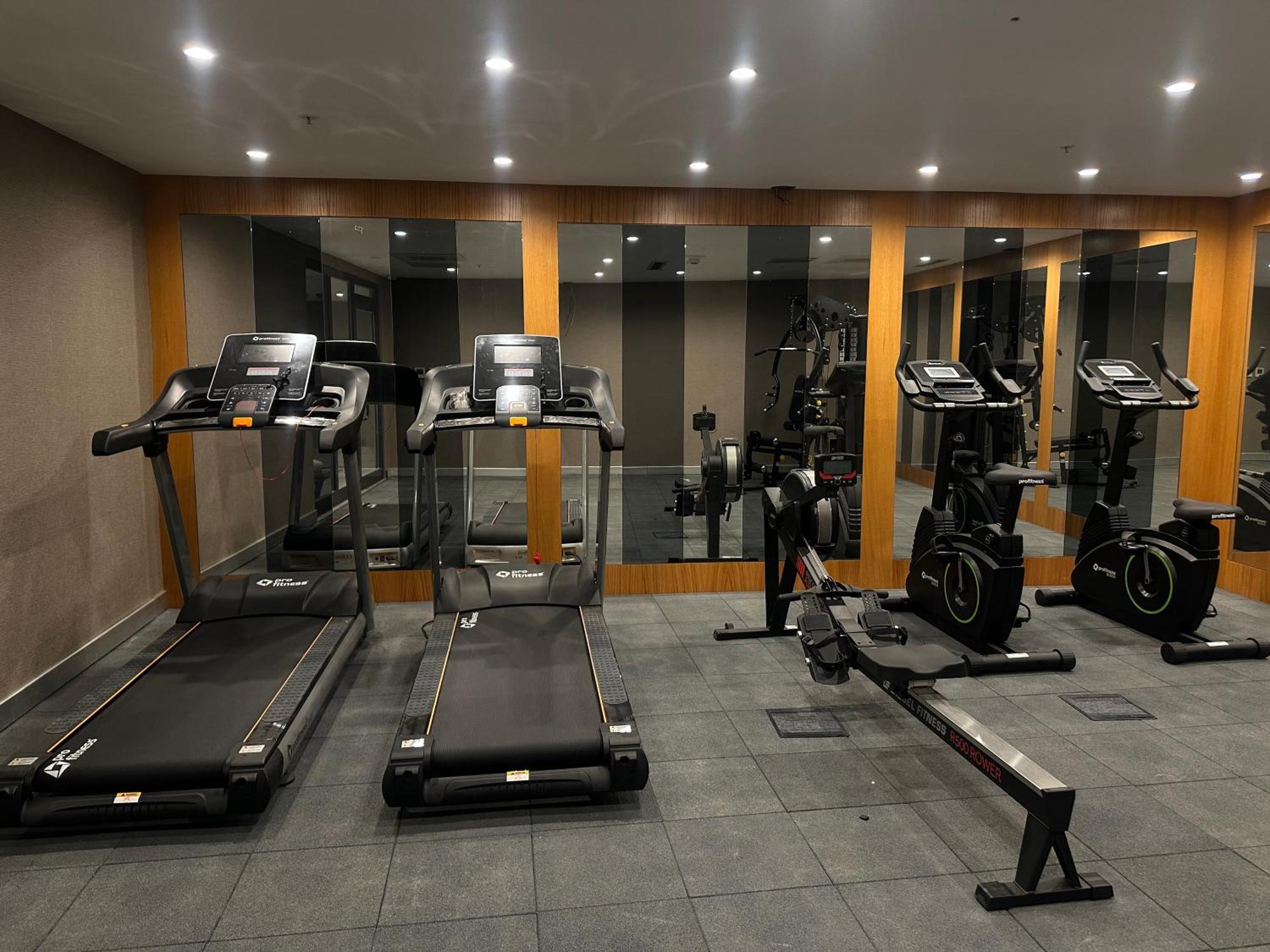 Maywood Hotel Istanbul Bagian luar foto